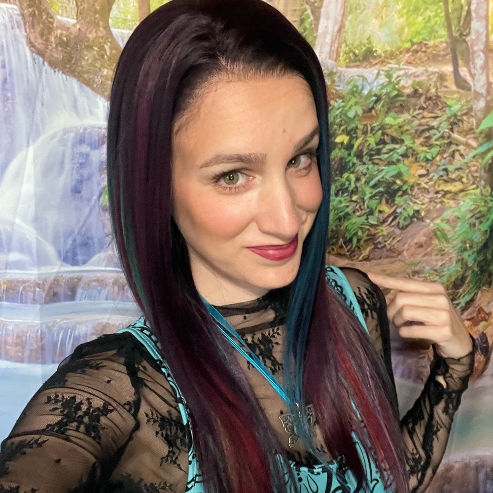 Meet your Posher, Alisha
